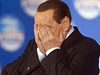 Berlusconi se rád bavil, te za to platí