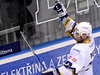 Kapitán hokejist Kladna Pavel Patera se raduje z gólu