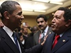 Hugo Chávez s Barackem Obamou (2009).