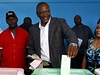 Uhuru Kenyatta hlasuje v keských prezidentských volbách.