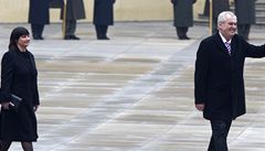 Milo� Zeman se oficiáln� ujal ú�adu prezidenta.