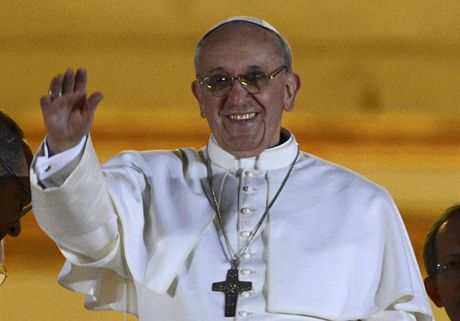 Jorge Bergoglio je prvním jezuitským papeem.