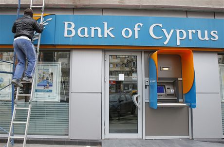 Eurozóna poaduje zdanní bankovních vklad na Kypru.
