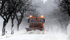 Sníh komplikuje dopravu, ilustrační foto