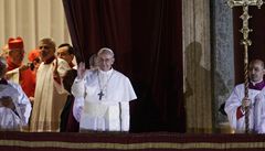 Novým papeem se stal Argentinec Bergoglio. Pijal jméno Frantiek I.