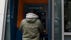 Kypřané vybírají z bankovních účtů peníze. Bojí se zdanění svých vkladů. | na serveru Lidovky.cz | aktuální zprávy