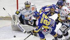 Zlín - Víktovice. Antonín Honejsek ze Zlína (vpravo) a Filip �indelá� z Vítkovic