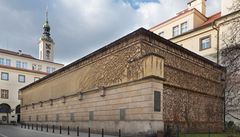 �ivotním zadáním byla pro Machon� rekonstrukce a dostavba univerzitní knihovny v barokním areálu pra�ského Klementina z let 1923�1929. 