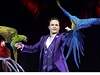 S pestrobarevnými papouky v nové show výcarského Národního cirkusu Knie v Rapperswilu vystupuje pan Fochesato.
