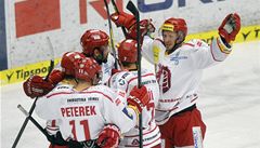 Zlín - T�inec. Radost t�ineckých hrá�� po druhém gólu