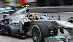 Hamilton chtěl podle Ecclestonea jezdit za Red Bull