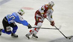 Plze� - Slavia. Tomica vede puk.