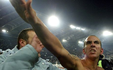 Bývalý slavný italský fotbalista a nyní trenér Paolo Di Canio