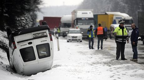 Hromadná nehoda uzavela dálnici D1 ve smru na Brno
