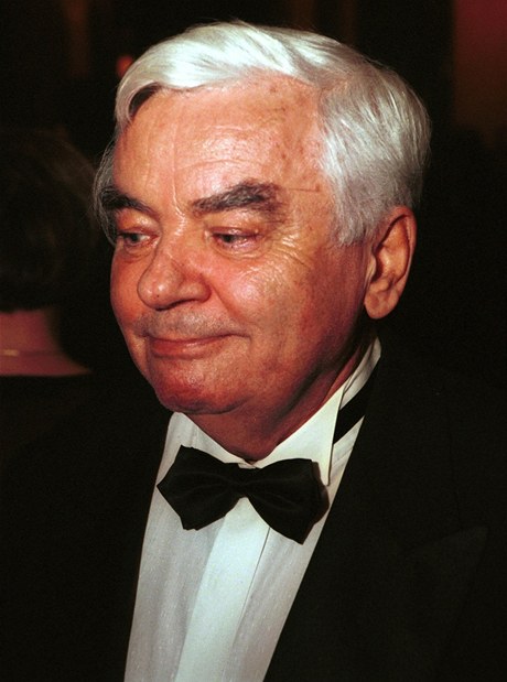 Ve vku 81 let zemel televizní reisér Ivo Paukert.