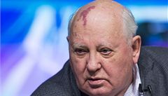 Michail Gorbačov slaví 90. narozeniny. Za sovětskou invazi do Československa se neomluvil včas