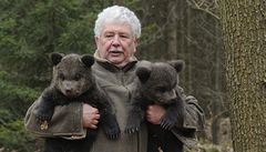 Jako zku�ená medv�dice si u� p�ipadá plze�ský filma� a autor zví�ecích ve�erní�k� pro d�ti Václav Chaloupek.