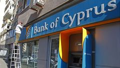 Nejvt kypersk banka zavela poboky v Rumunsku
