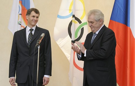 Zeman podepsal pihláku na olympiádu v Soi