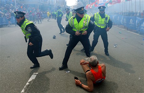 Moment výbuchu bhem bostonského maratonu