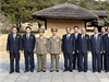 Severokorejtí pohlavái navtívili rodit Kim Ir-sena.