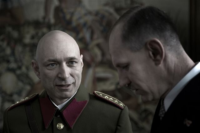 U dopedu oekává boulivé reakce. Reisér Robert Sedláek natáí devítidílný cyklus o dleitých momentech eskoslovenska 20. století.