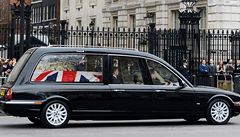 Londn pohbil Thatcherovou, obad doprovzely i protesty
