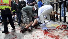 Zran�ní na ulicích Bostonu.