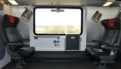 Railjety cestujícím nabízejí moderní klimatizovaný interiér, oddíly byznys, první a druhé t�ídy, restaura�ní v�z i d�tské kino.