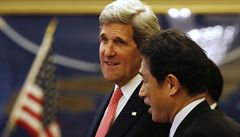 John Kerry s japonským ministrem zahrani�í Ko�idou