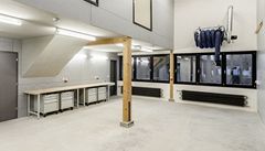 Zámecké zahrady v Krom��í�i dostaly povedené nové provozní zázemí od ateliéru DRNH