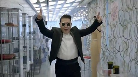Nový hit rappera PSY Gentleman trhá na internetu rekordy