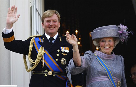 Královna Beatrix se synem, korunním princem Willemem-Alexanderem