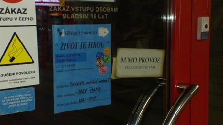 Zruená herna v metru na Florenci