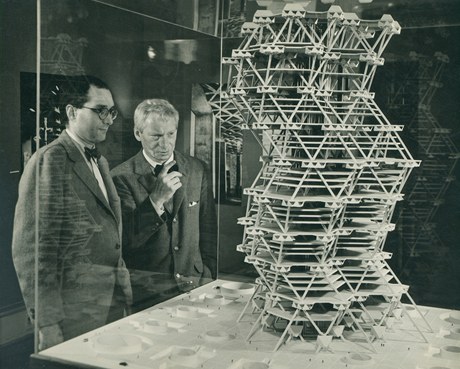 Luis Kahn (vpravo)