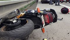 Na Praskm okruhu havaroval motork, na mst zemel