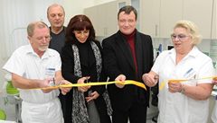 Kate�ina Pancová s Davidem Rathem v kladenské nemocnici v roce 2012.