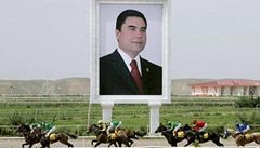 Prezidentem Turkmenistnu se stal potet Berdymuhamedov, milovnk kon