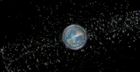 Vesmírné smetí. Kolem Zem poletují desetitisíce zbytk raket i satelit.