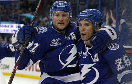 Stamkos (vlevo) a St. Louis.