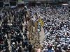Protestující islamisté ádají zavedení trestu smrti za uráku islámu.