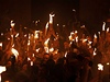 Pi slavnosti je popisováno, e olejové lampy, které jsou rozveny v kostele, zanou samy od sebe svítit.