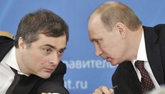 Vladimir Putin a Místopedseda ruské vlády Vladislav Surkov.