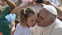 Ochraňujme děti před zneužíváním, vyzval papež František