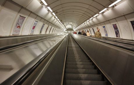 Eskalátory v metru (ilustraní foto).