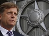 Americký velvyslanec Michael McFaul vychází z ruského ministertsva zahranií. 
