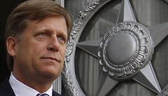 Americk velvyslanec Michael McFaul vychz z ruskho ministertsva zahrani. 