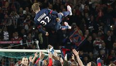 Fotbalista Paris St. Germain David Beckham se louí s kariérou