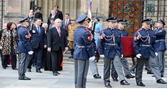 Podle vyjád�ení Hradu m��e za Zemanovu nejistou ch�zi viróza.