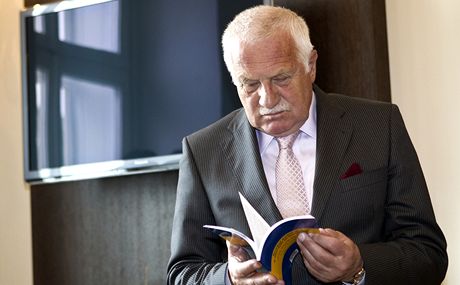 Václav Klaus pedstavil svou novou knihu o privatizaci.